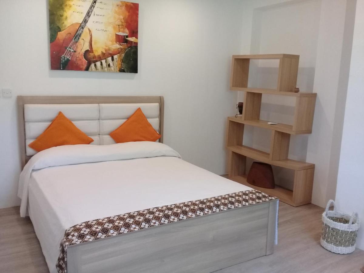 Отель Castaway Surf Retreat 1 Sekongkang Экстерьер фото