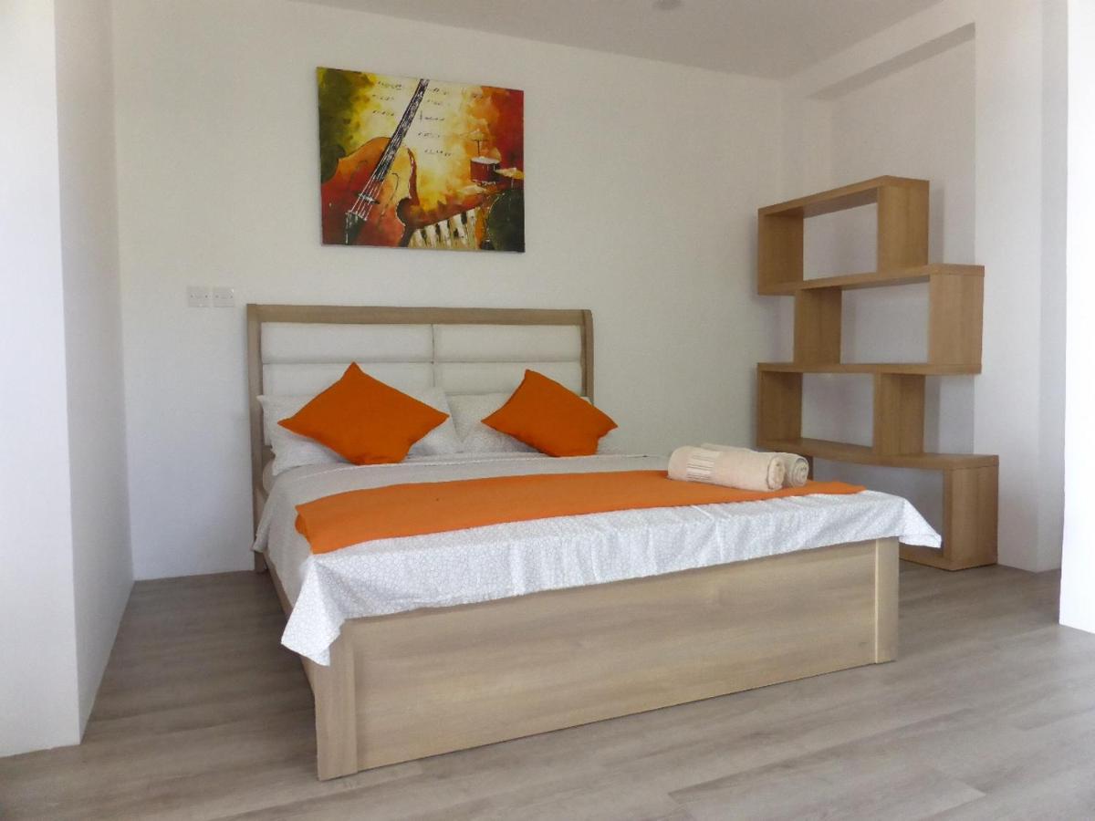 Отель Castaway Surf Retreat 1 Sekongkang Экстерьер фото