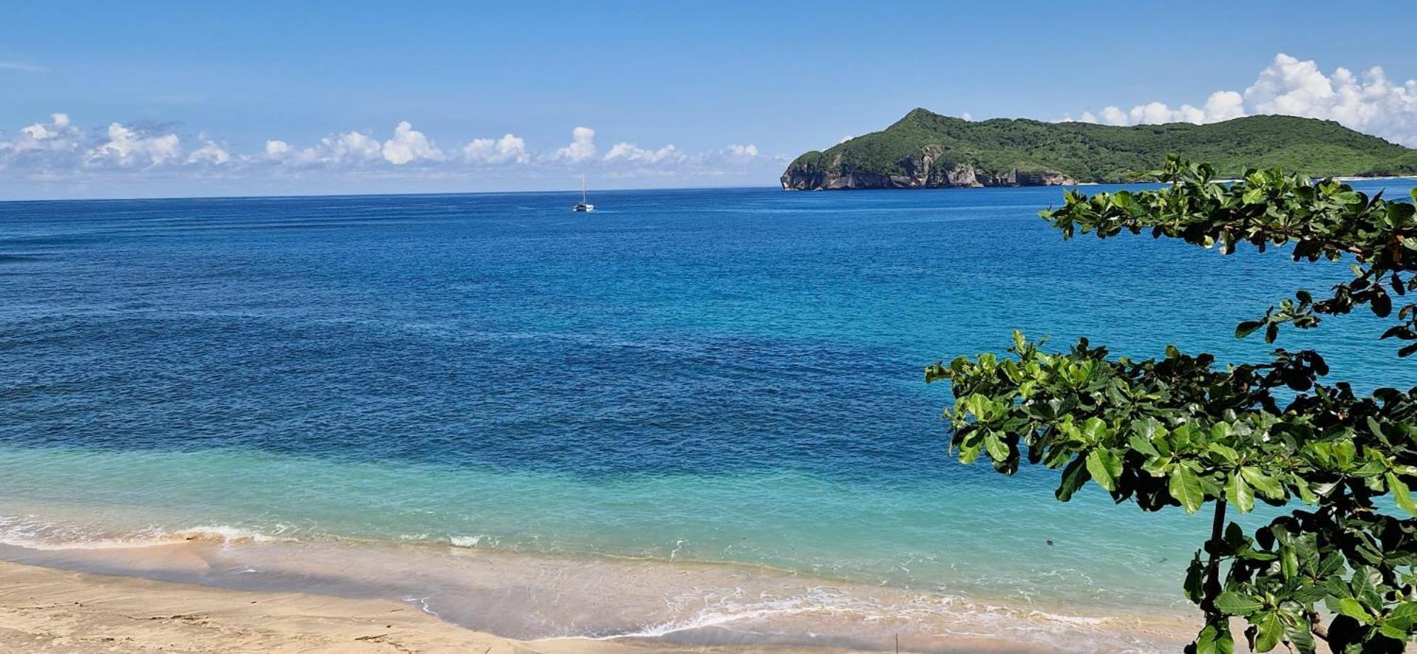 Отель Castaway Surf Retreat 1 Sekongkang Экстерьер фото